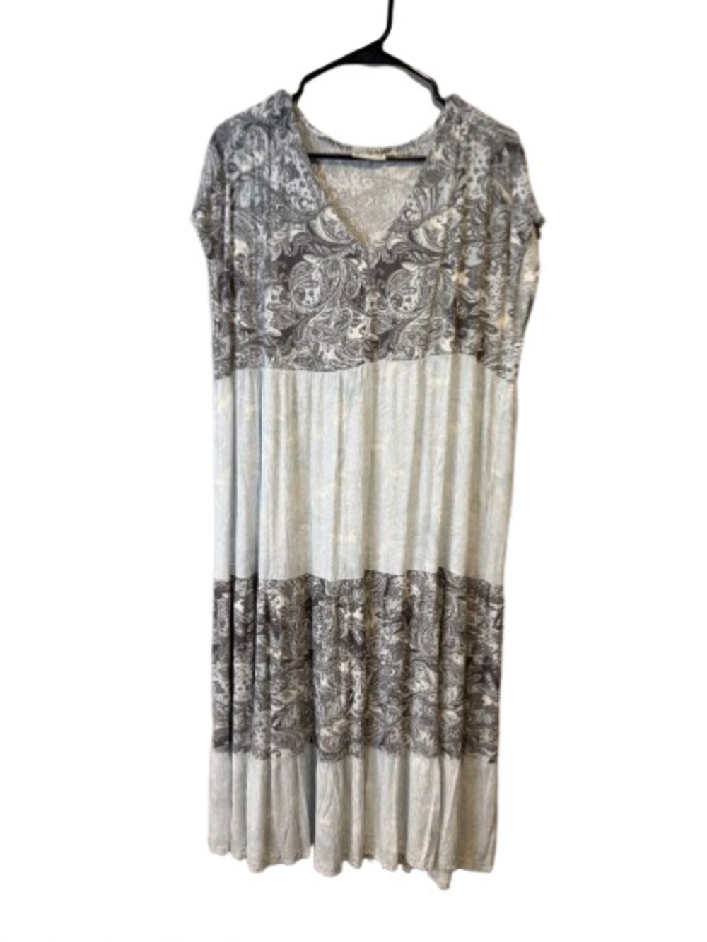 Wonderly Gray and Cream Paisley Tiered Maxi Dress